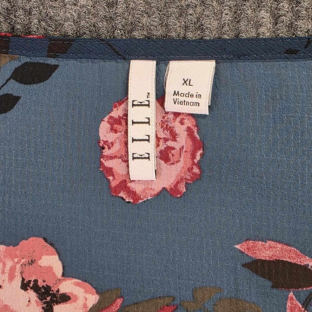 Elle Blouse Womens XL Blue Floral Bell Sleeve Pullover Top Pink Teal Rose Print - Picture 3 of 12